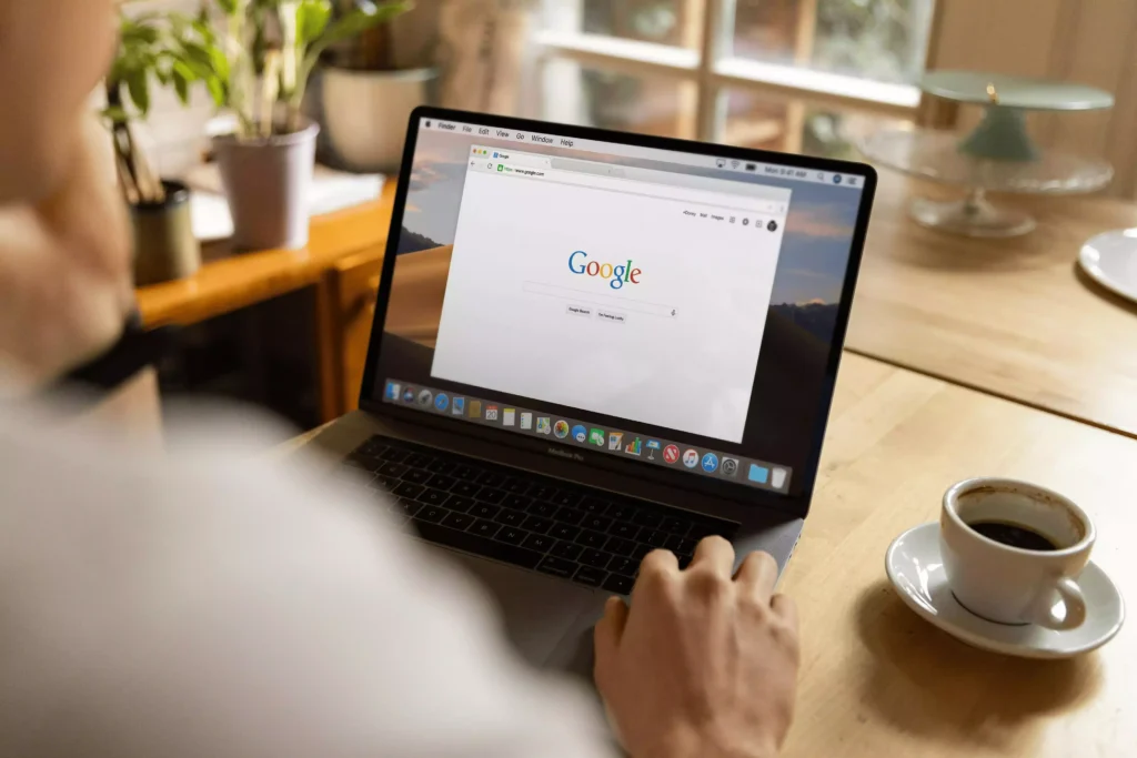 Tela com aplicativo de anotação como Google Keep